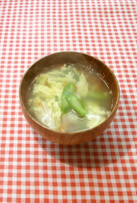 アスパラと卵の春色中華風スープ