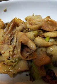 簡単中華・鶏皮と長葱の炒め