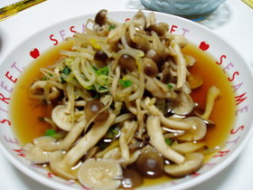 ノンオイル♪もやしとしめじの炒め物
