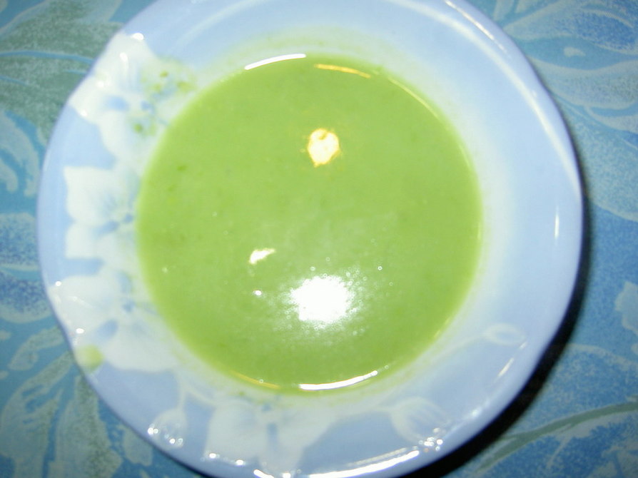 グリーンピースと新玉葱の春スープの画像