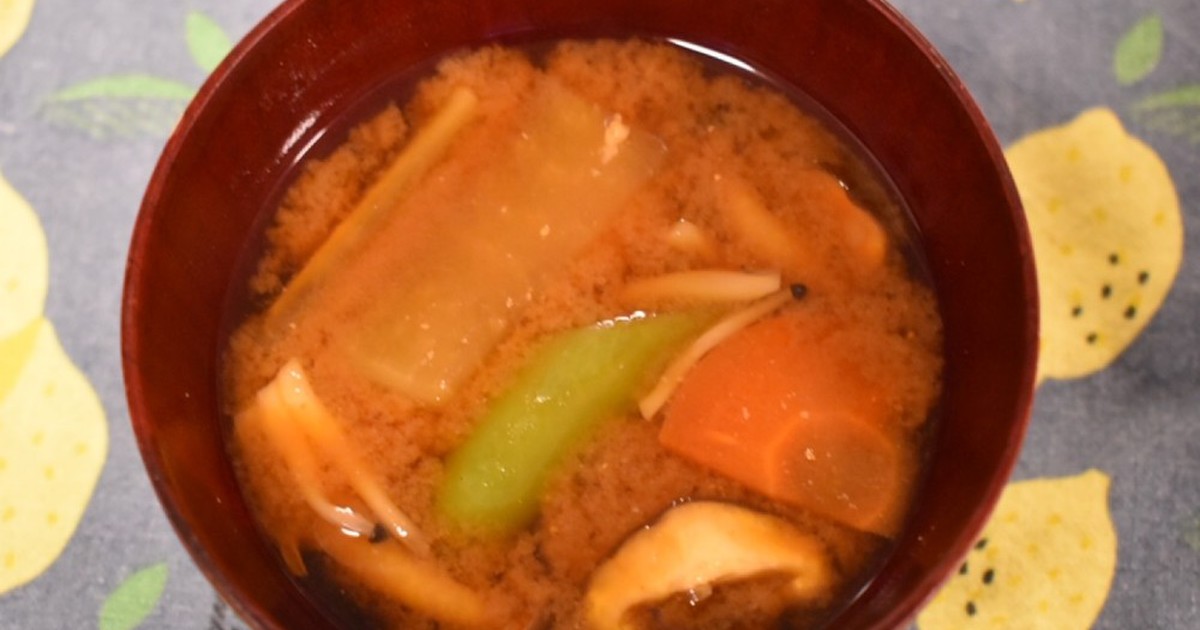 具沢山の赤だし by ららこーら 【クックパッド】 簡単おいしいみんなのレシピが369万品