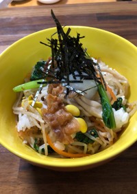 豚バラと野菜ナムルの混ぜご飯(o^^o)