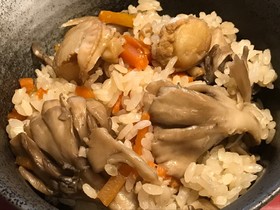 簡単で旨すぎる♡舞茸と帆立の混ぜ御飯