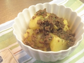 簡単・手抜き・そぼろ肉じゃが☆