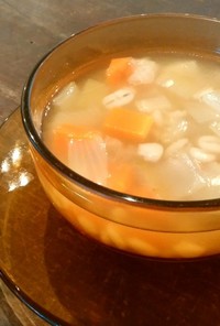 アレンジも楽しみ！押し麦と根菜のスープ