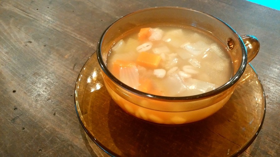 アレンジも楽しみ！押し麦と根菜のスープの画像