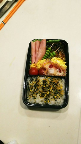 中学生男子 初めての自作弁当