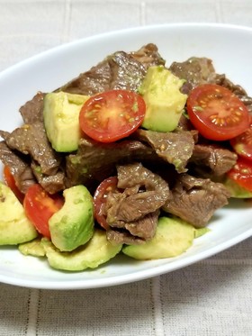 ☆牛肉・アボカド・トマトのおかずサラダ☆
