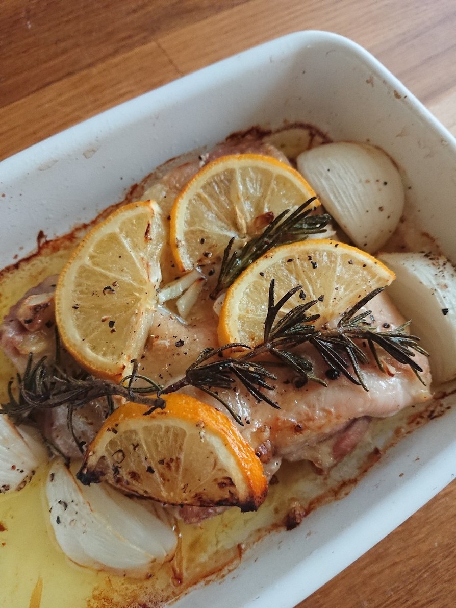 チキンのハーブとレモンのオーブン焼きの画像