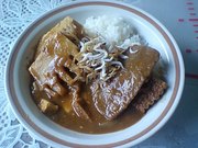 黒はんぺんの焼津風田舎カレーの写真