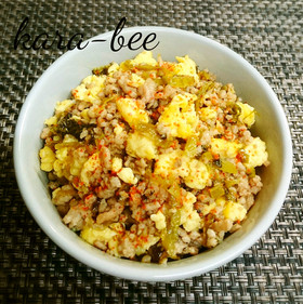 お弁当にも◎ご飯が進む♪ピリ辛高菜そぼろ