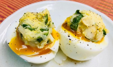 ゆで卵のポテサラ盛りの写真
