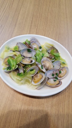 冷凍あさりとキャベツの酒蒸し