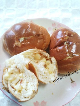 ロールパンでプリンサンド♡クリームパン風