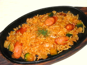 そば飯!?ならぬナポリタン+飯=ナポ飯♬