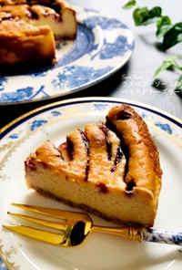 ラズベリーソースのベイクドチーズケーキ