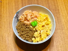 簡単!ふんわり鶏そぼろと隠し味?で炒り卵