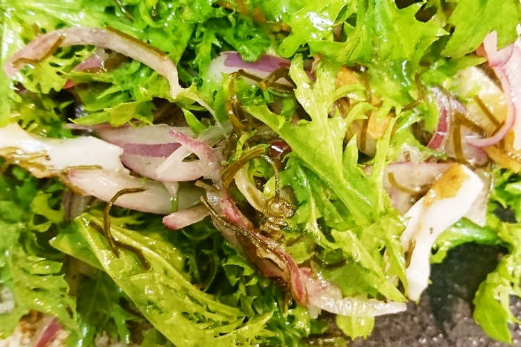 赤玉ねぎとわさび菜サラダ レシピ 作り方 By 赤紫芋介 クックパッド