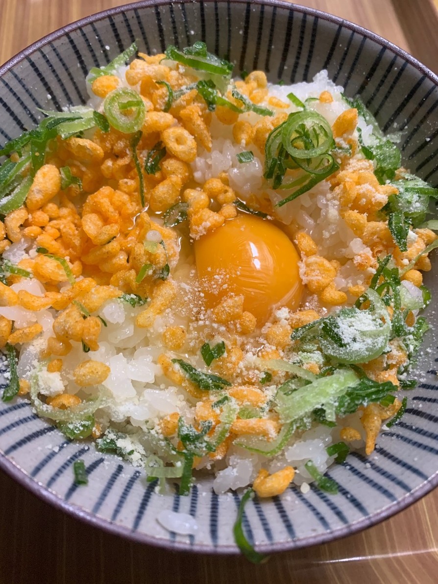 サクサク揚げチーズの卵かけご飯の画像