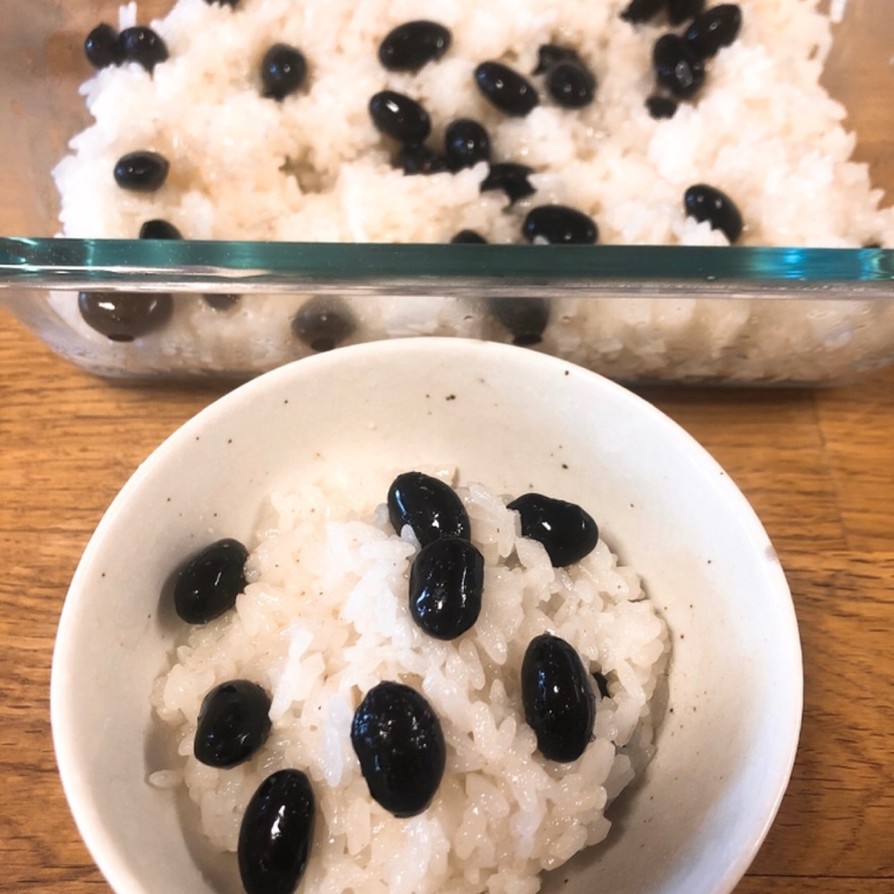 もち米の黒豆ごはん  簡単混ぜるだけの画像