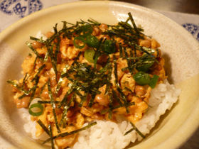 納豆卵どんぶり