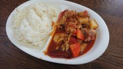二種ポークのトマトデミカレーライスの写真