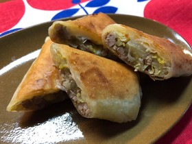 春キャベツと舞茸のカレー風味春巻き