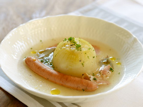 液体塩こうじで!丸ごと玉ねぎのスープ★