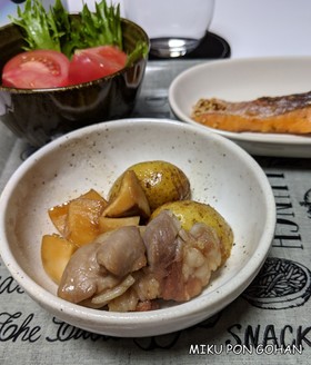 新じゃがと塩豚の煮物
