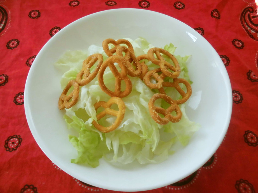 パイナップルプレッツェルサラダのレシピ