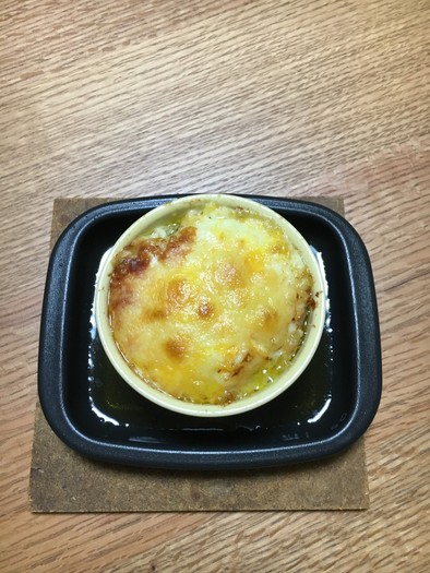 ニンニクのアヒージョ卵チーズのせ焼きの写真