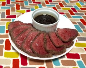 超簡単☆旨辛ダレによく合うローストビーフ