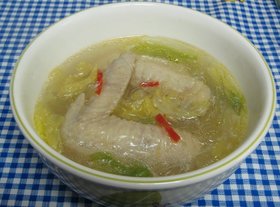梵すけ亭の手羽先と白菜の春雨スープ☆