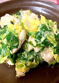 三つ葉たっぷり☆高野豆腐と鶏胸肉の卵とじ