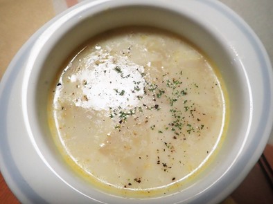 百合根と蕪のスープの写真