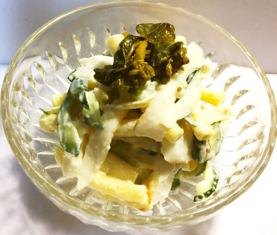 マカロニサラダ　ウド、花山葵、鮒寿司の飯の写真