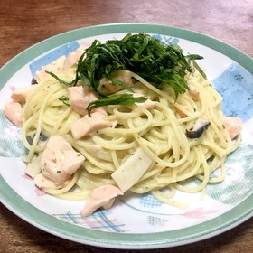 サーモンバジルクリームパスタ