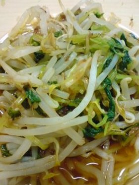 レンジで5分★みつばともやしの和え物