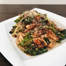 烏賊とほうれん草のトマトパスタ
