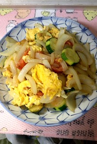 玉葱と卵の炒め物