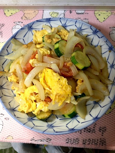 玉葱と卵の炒め物の写真