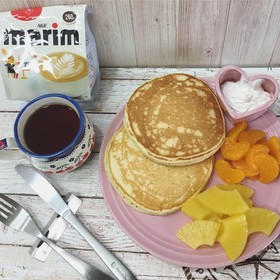 ホットケーキ マリームクリーム添え