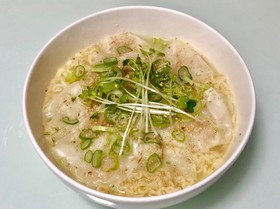 サッポロ一番で海老ワンタン塩ラーメン