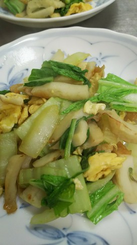 ちくわと白菜と玉子を炒めたん