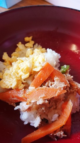 炊き込まないよ♪ツナご飯で丼めし