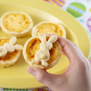 フリフリパイ生地で作るイースターエッグ 飯田順子 ほめられスイーツ 一緒につくれるクックパッド Cookpadlive