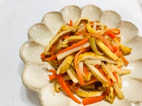 大根の皮で油揚げの炒め煮