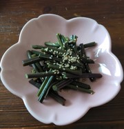 春の味わい♡簡単!わらびのナムルの写真