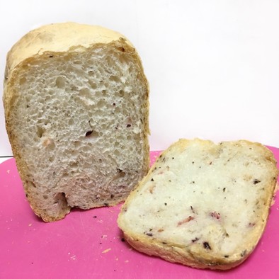 HBで梅しそ風味のフランス食パンの写真
