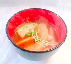 はんぺんと大根だけ!おでんみたいな味噌汁